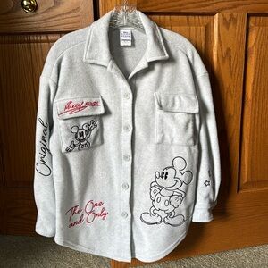 Women’s Mickey Mouse gray fleece shacket. Small.
